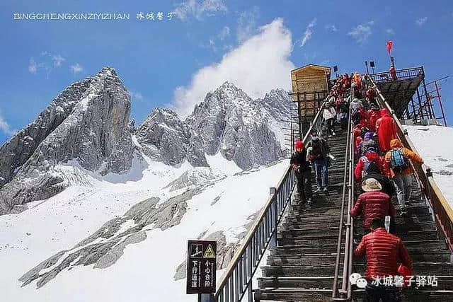 玉龙雪山，将雪花雕刻在山峰的永恒之作