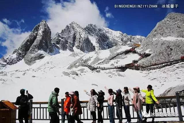 玉龙雪山，将雪花雕刻在山峰的永恒之作