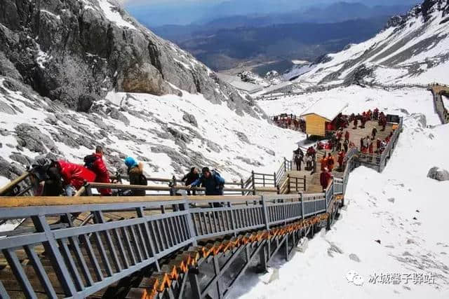 玉龙雪山，将雪花雕刻在山峰的永恒之作