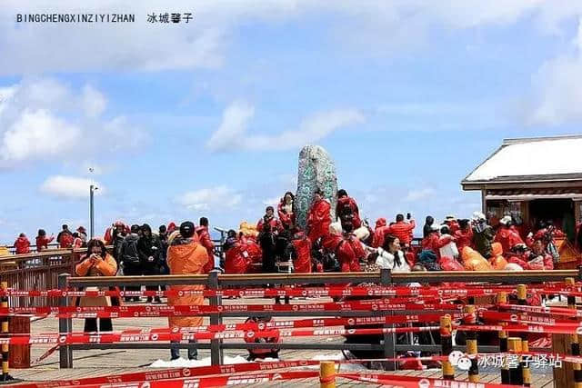 玉龙雪山，将雪花雕刻在山峰的永恒之作