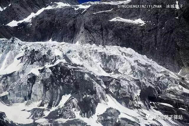 玉龙雪山，将雪花雕刻在山峰的永恒之作