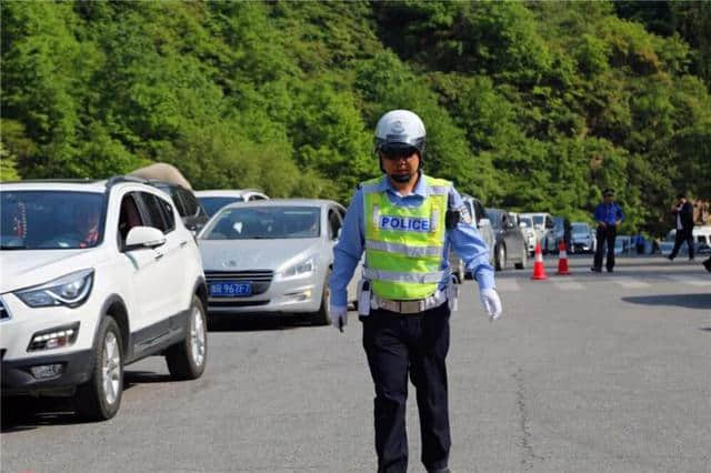 夏日全民旅行记 走进洛阳栾川鸡冠洞、老君山