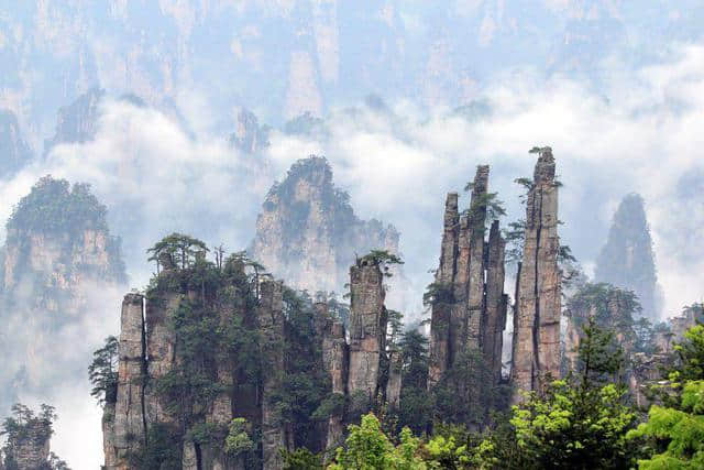 太壮观了！湖南这十大旅游景点，别告诉我你一处都没去过