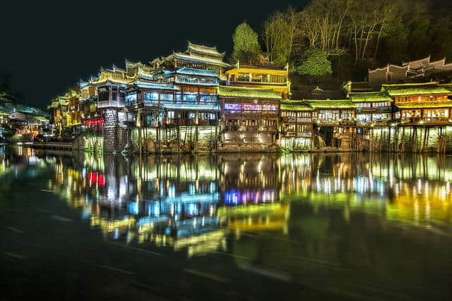 太壮观了！湖南这十大旅游景点，别告诉我你一处都没去过