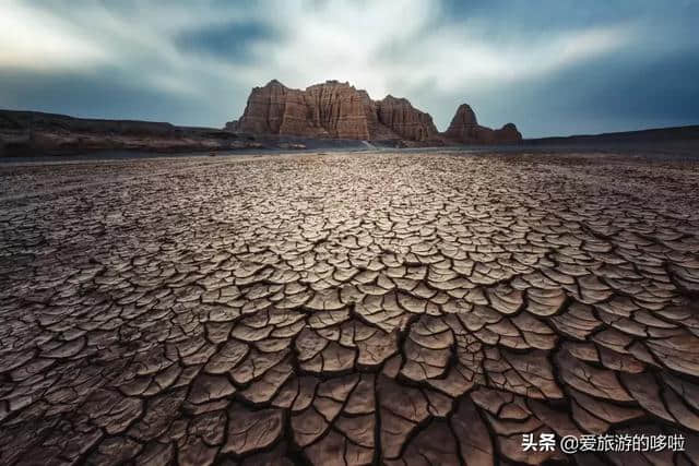 中国最美的公路在南疆，南疆最美的风景在路上