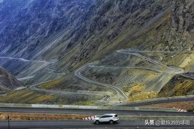 中国最美的公路在南疆，南疆最美的风景在路上