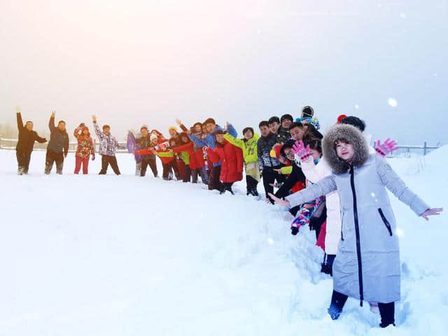 吉林雾凇岛-松花湖-童话雪乡-东北虎林园-哈尔滨冰雪大世界6日游