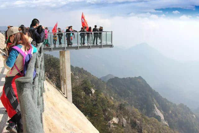 多情大别山，避暑来英山！