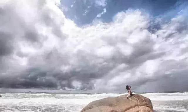 广东最棒的沙滩度假旅行地，“东方夏威夷”之称的红海湾遮浪半岛