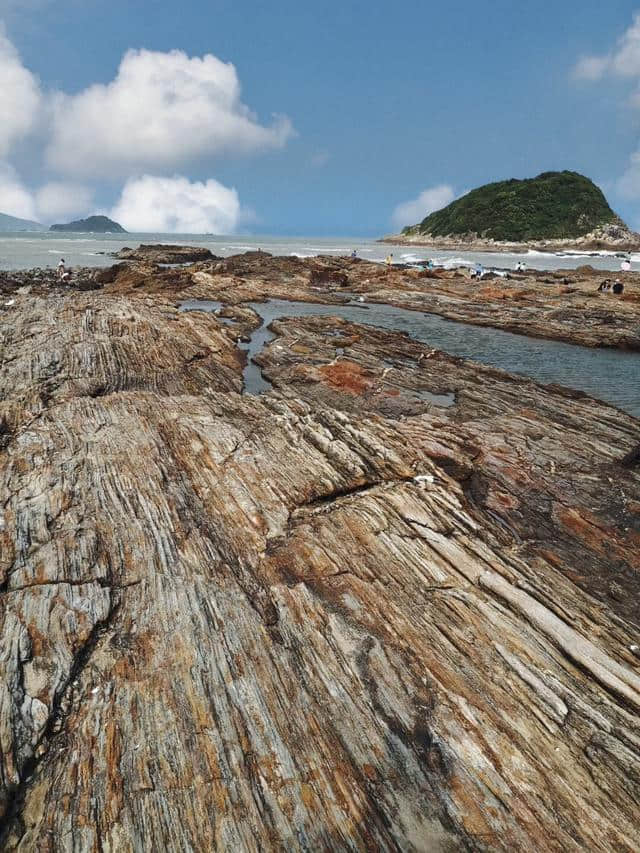 「一个被遗忘的世外海岛」盐洲岛，打卡玄武岩海滩+出海捕鱼