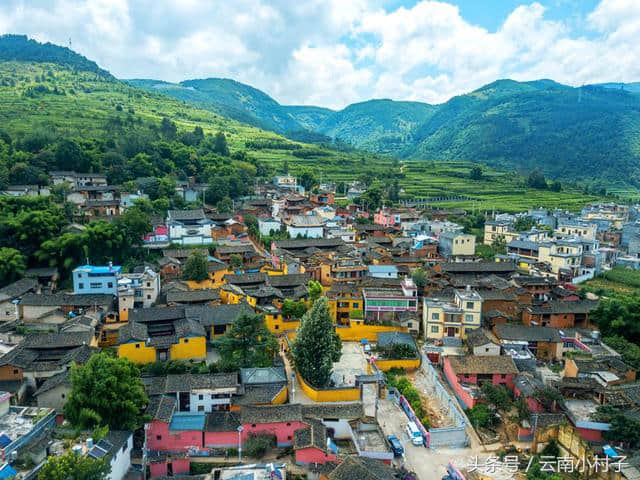 昆明附近最著名的红军长征纪念地，全国红色旅游经典景区之一