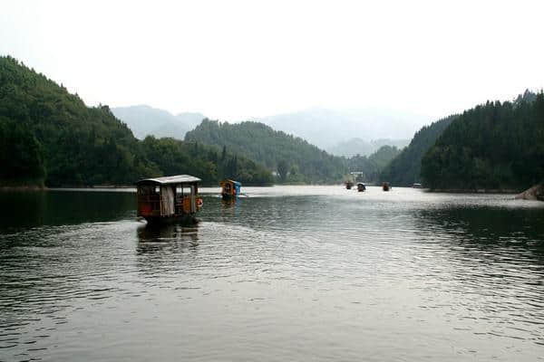 达州山清水秀风景如画山美水美人更美不愧为中国别具一格旅游胜地