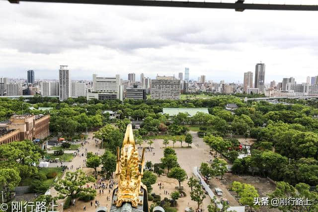 很多游客飞往大阪，旅游目的地却不在这里，但这个公园不可错过