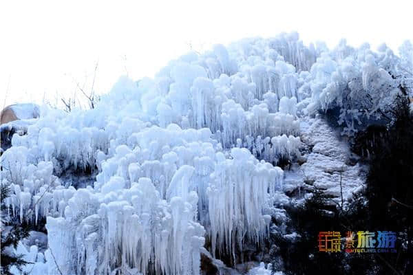 过年游玩好去处！北京这处天然冰瀑离市区非常近！还有冰雪乐园！