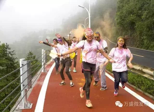 万盛部署加强黑山谷旅游度假区管理工作