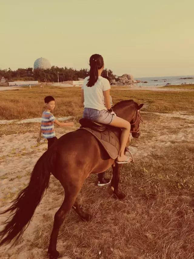 在汕尾红海湾骑马，是一种什么样的体验？