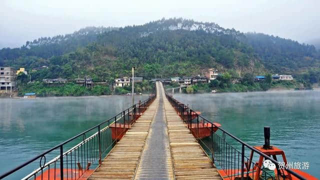 贺州昭平还有这样的醉人美景！跟旗袍小姐姐到梦里水乡、桂江浮桥、骑楼老街走一走