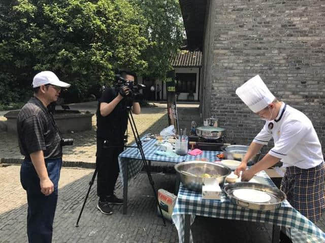 石嘴山——扬州两市书画邀请展在扬州举办