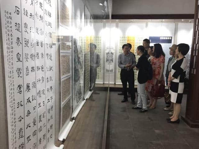 石嘴山——扬州两市书画邀请展在扬州举办