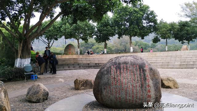 春节景区到处人挤得缺氧，送你一份厦门避人旅游攻略