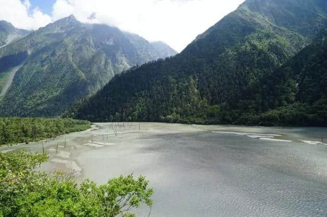 老司机带你游川西，一路避暑一路游山玩水！今夏就你会玩！