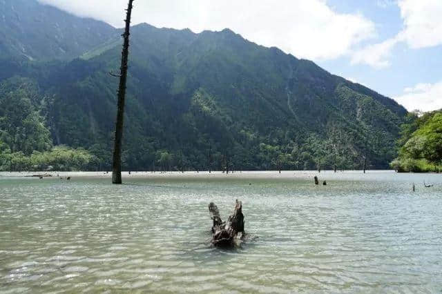 老司机带你游川西，一路避暑一路游山玩水！今夏就你会玩！