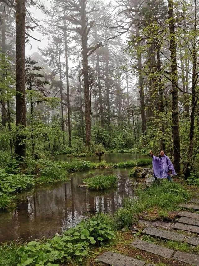 旅行，无问年龄：连载大叔川西游记（一）