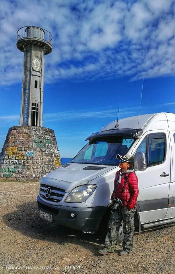 这条铁路沿线保留了众多的历史建筑，是黑龙江最有特色的旅游线路