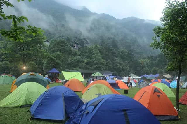 华南最大的天然氧吧-姑婆山