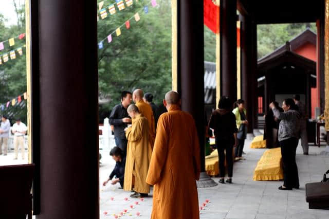 河南这座寺院，就在云台山旁边，不收门票，却鲜为人知