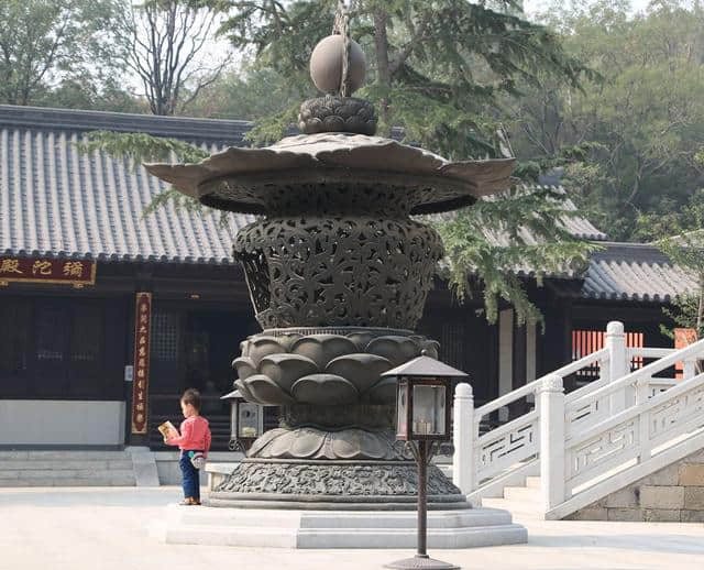 河南这座寺院，就在云台山旁边，不收门票，却鲜为人知