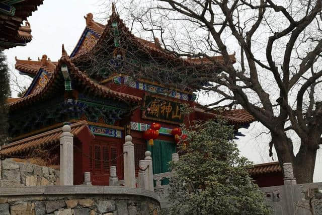 河南这座寺院，就在云台山旁边，不收门票，却鲜为人知