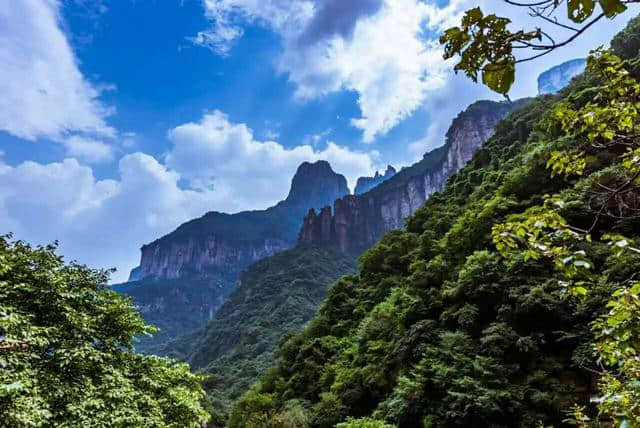 我市新乡南太行旅游（集团）有限公司获得“河南省旅游投资突出贡献奖”