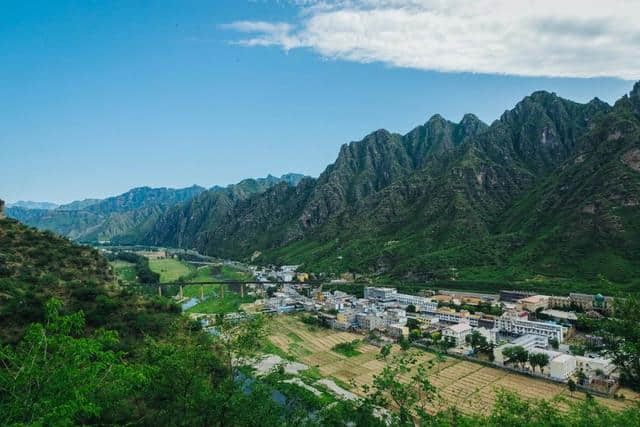 野三坡避暑团建全攻略，高山漂流、徒步探险、星空晚宴、烧烤K歌