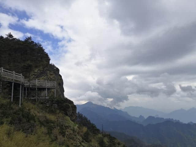 自驾游中国：神农架之行第一天神农顶景区（上）