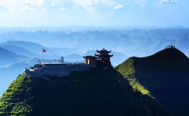 头条丨 重阳节登高赏美景，为您盘点河池这些适合登高的地方