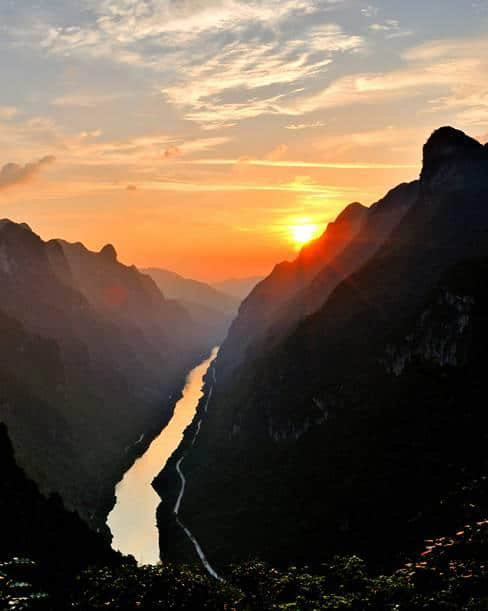 头条丨 重阳节登高赏美景，为您盘点河池这些适合登高的地方