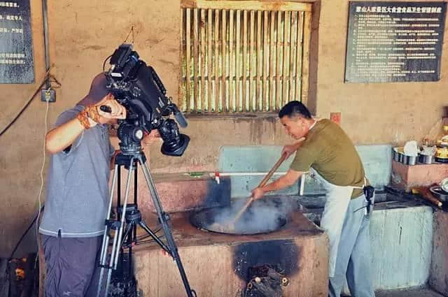 林霍结婚！胡歌别哭，蒙山的伏羊节、音乐节可以安慰你！