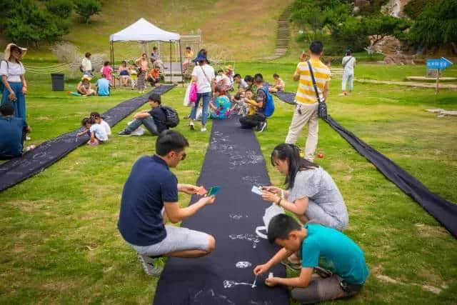 成会玩！在距离市区仅30分钟车程的后花园，露营真是太爽了！