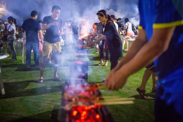 成会玩！在距离市区仅30分钟车程的后花园，露营真是太爽了！