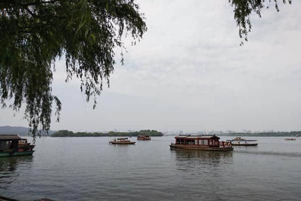 杭州西湖要门票吗 杭州西湖旅游攻略