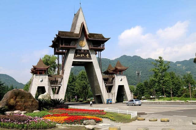 四川成都旅游必去的10个景点，各个都是风景优美，让人流连忘返