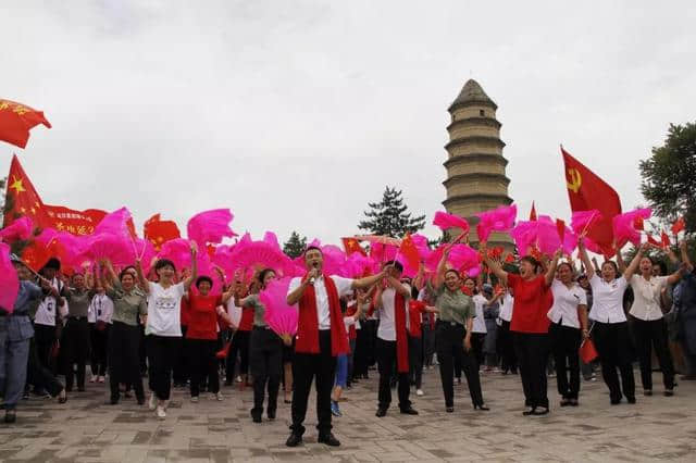 延安旅游集团用一场快闪表白祖国