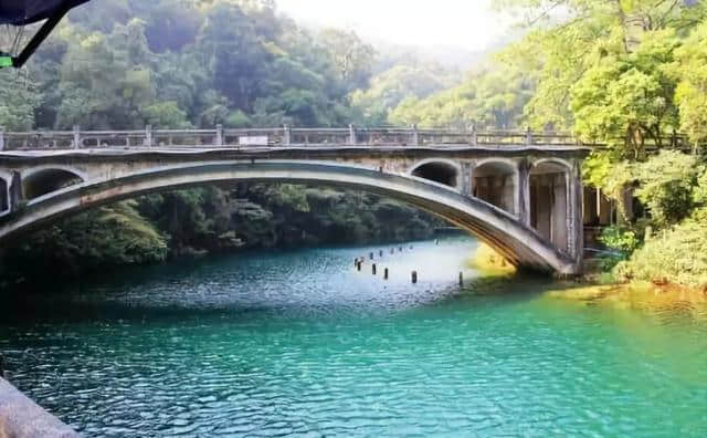 广东旅游文化：韶关丹霞山，乳源大峡谷，连州地下河，肇庆鼎湖山