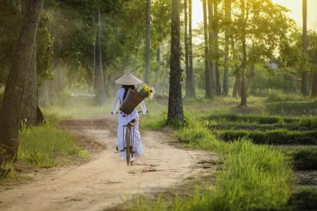 【旅游推荐】可以出国的火车竟然这么多！每一站都美哭，90%的人都不知道！