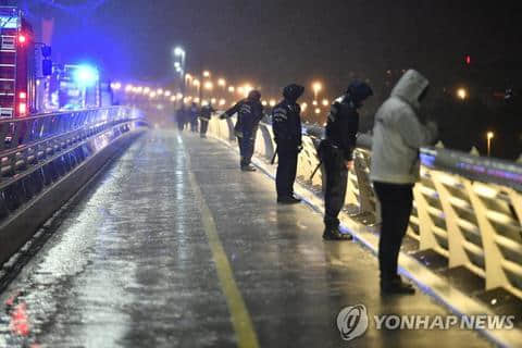 韩国旅游团在匈牙利遭遇沉船 7人遇难 19人失踪