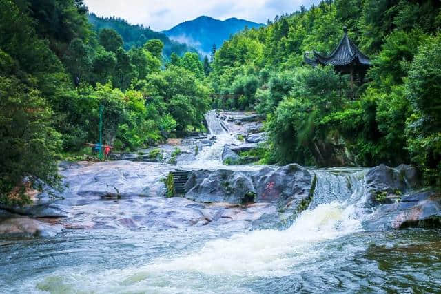 上饶两景区上榜“江西避暑旅游目的地”，是时候与夏天来场邂逅了！