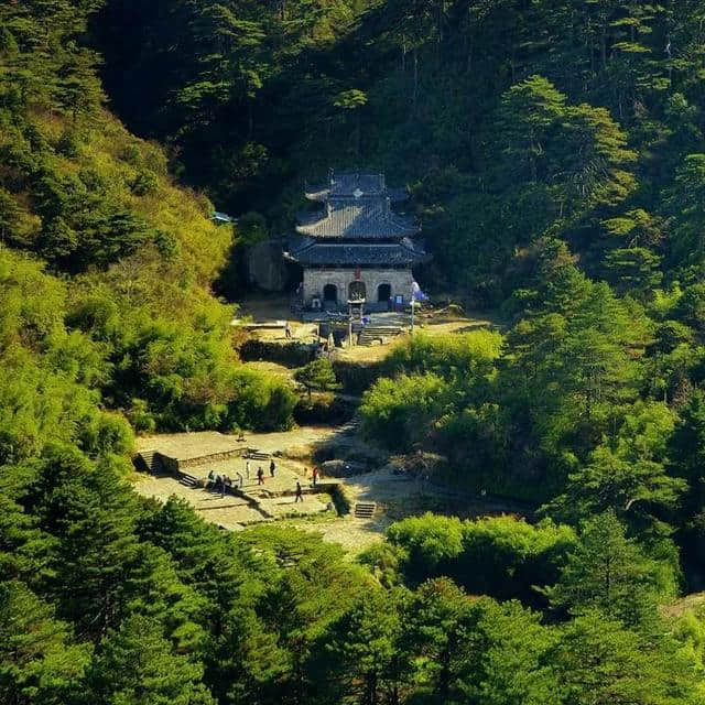 上饶两景区上榜“江西避暑旅游目的地”，是时候与夏天来场邂逅了！