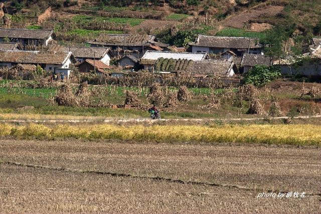 最真实的朝鲜乡村原来是这样，绿水青山房屋整洁