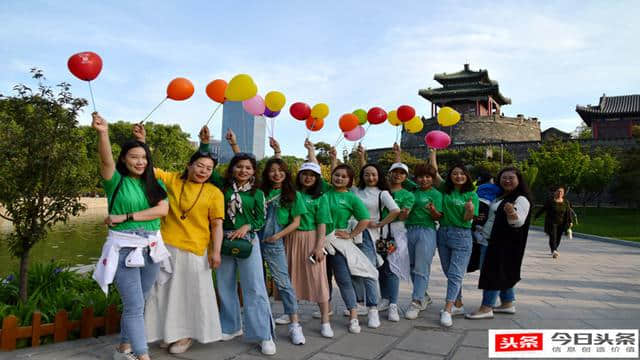 邯郸：“五一”小长假 旅游景点游人如织